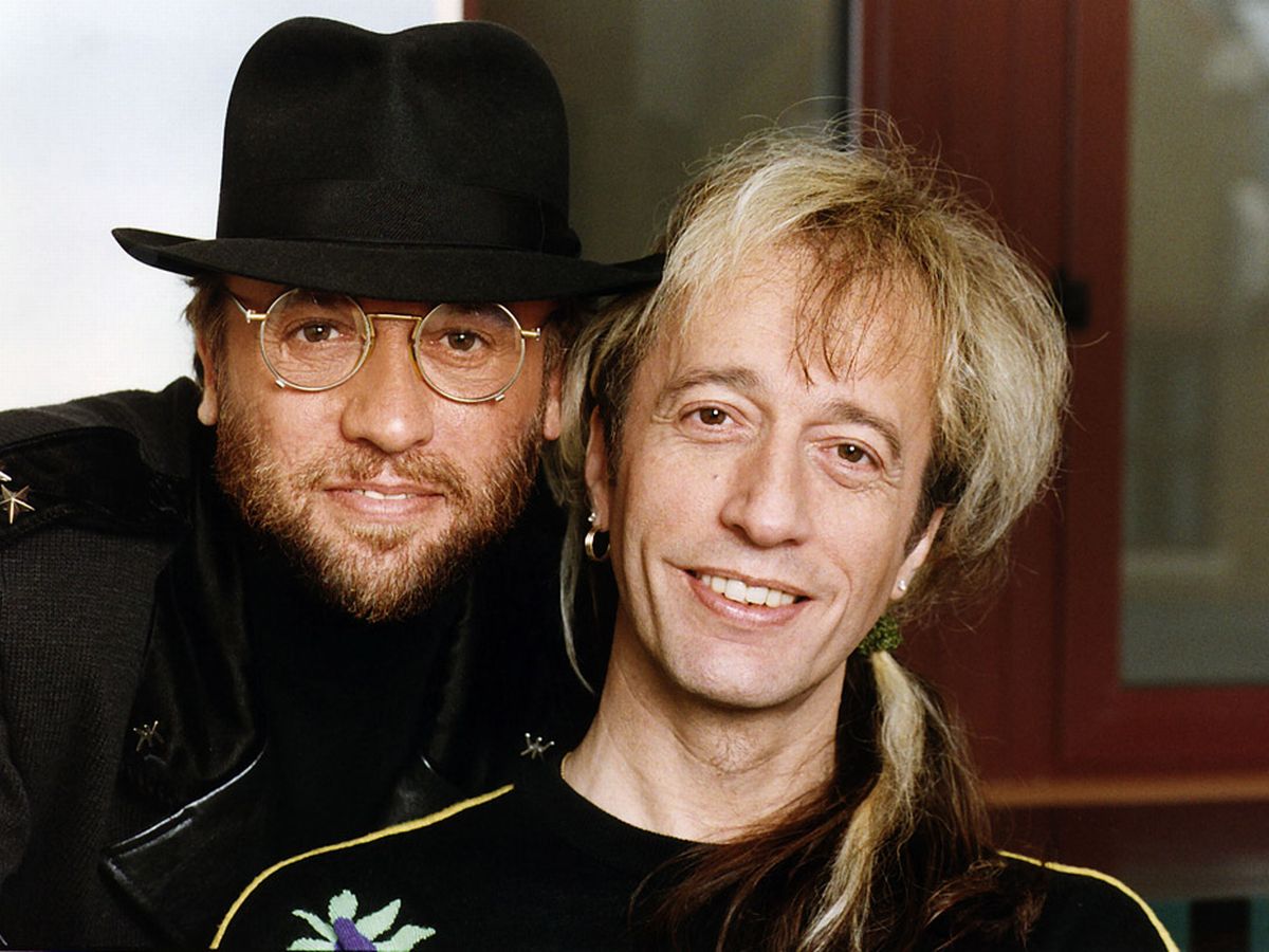 Robin Gibb dying words tribute to his twin brother Maurice: 'I wish Mo was here, I can't believe he is gone' - The Mirror